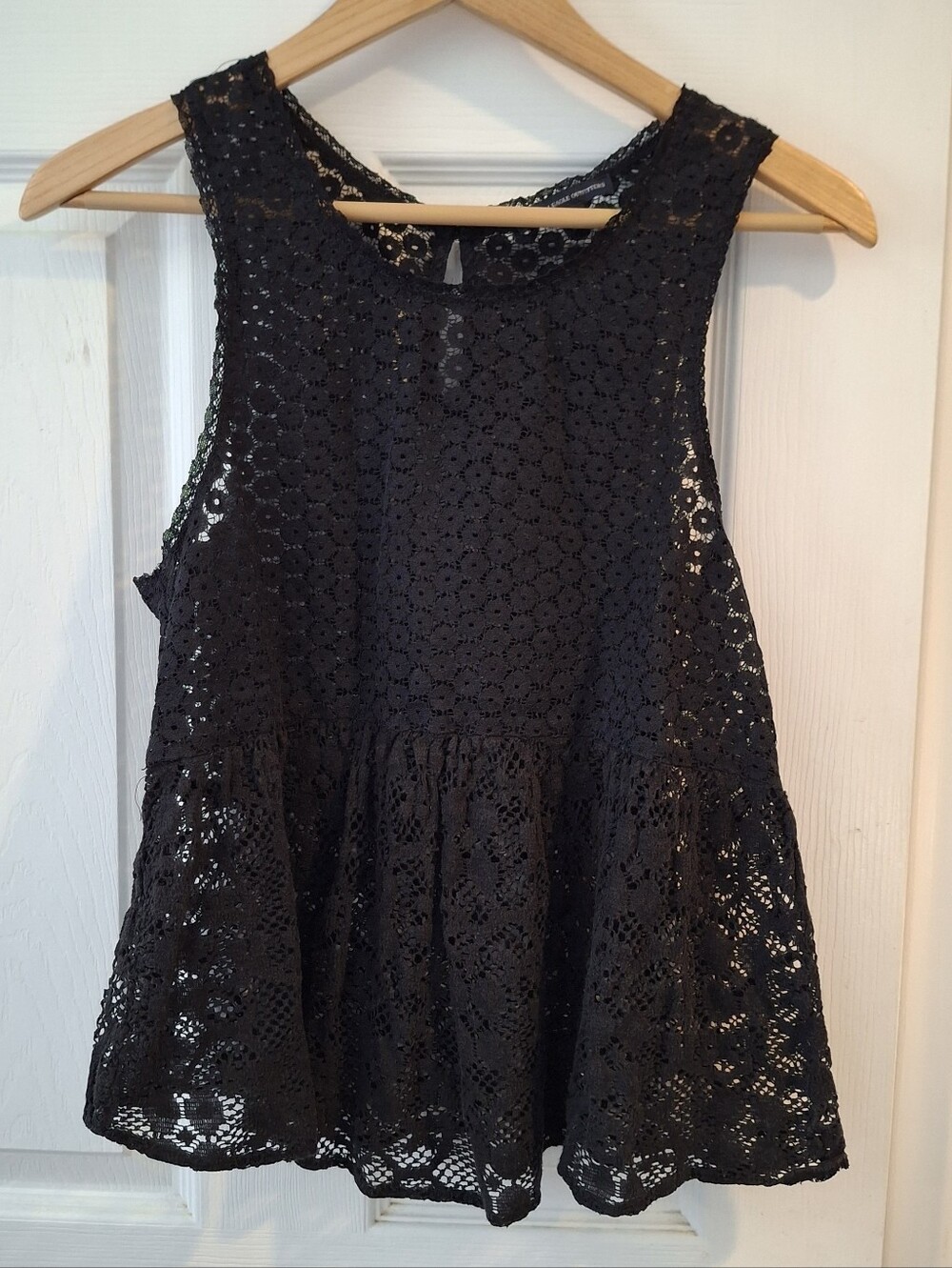 American Eagle Womens Black Sheer Sleeveless Lace Peplum Blouse Sz M Whimsey